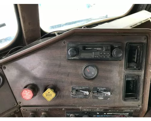 FREIGHTLINER FLC Dash Assembly