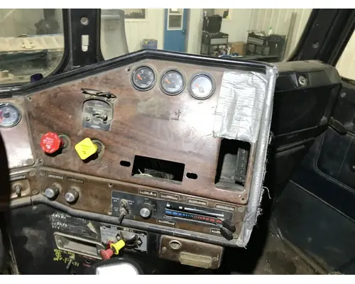 FREIGHTLINER FLC Dash Assembly