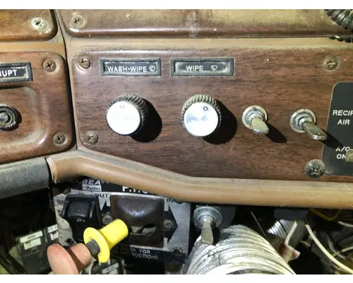 FREIGHTLINER FLC Door Mirror