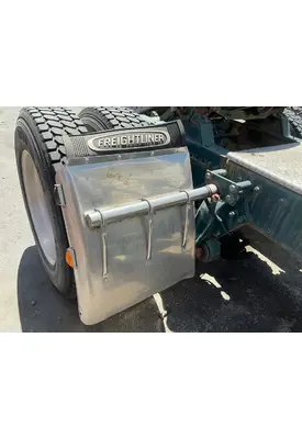 FREIGHTLINER FLC Fender
