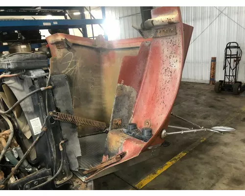 FREIGHTLINER FLC Hood