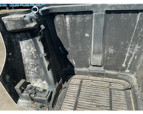 FREIGHTLINER FLC Hood
