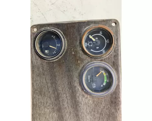 FREIGHTLINER FLC Instrument Cluster