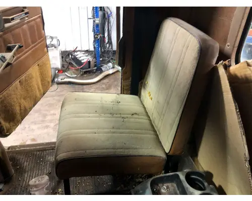 FREIGHTLINER FLC Seat (non-Suspension)