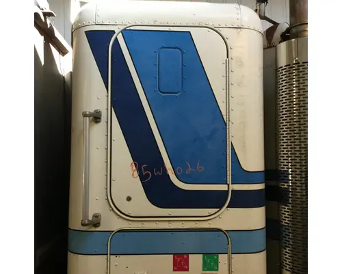 FREIGHTLINER FLC Sleeper