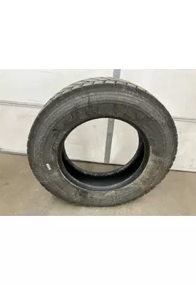 FREIGHTLINER FLC Tires