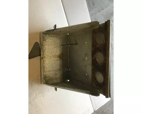 FREIGHTLINER FLD 120 Battery Box