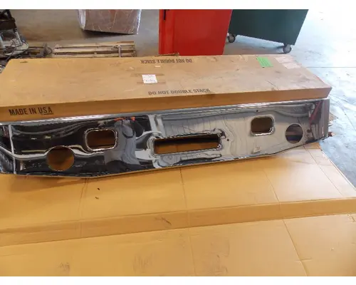 FREIGHTLINER FLD 120 Bumper Assembly, Front