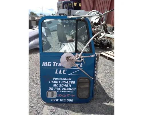 FREIGHTLINER FLD 120 DOOR-FRONT