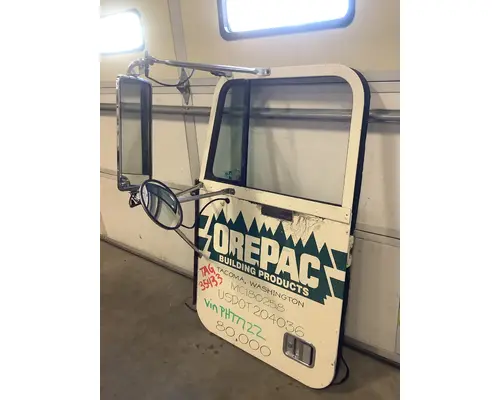 FREIGHTLINER FLD 120 DOOR-FRONT