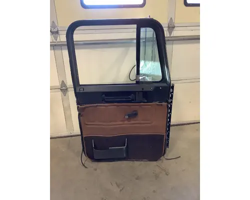 FREIGHTLINER FLD 120 DOOR-FRONT