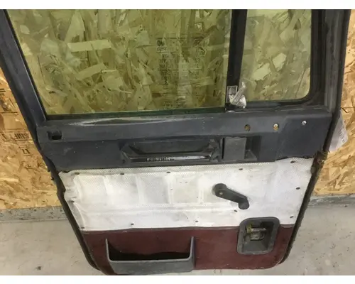 FREIGHTLINER FLD 120 DOOR-FRONT