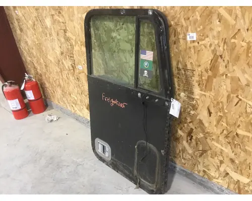 FREIGHTLINER FLD 120 DOOR-FRONT