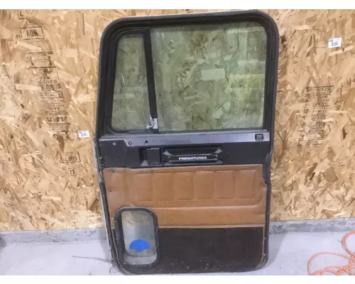 FREIGHTLINER FLD 120 Door Assembly, Front