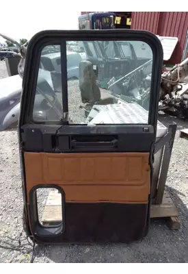 FREIGHTLINER FLD 120 Door Assembly, Front