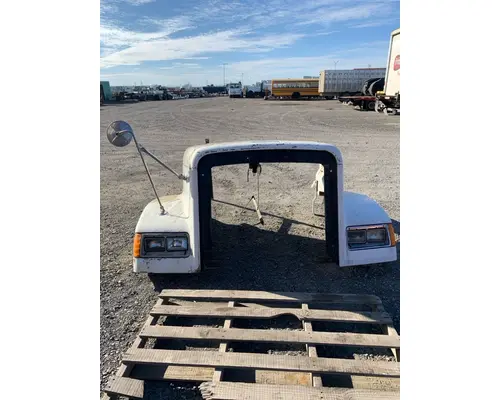 FREIGHTLINER FLD 120 HOOD