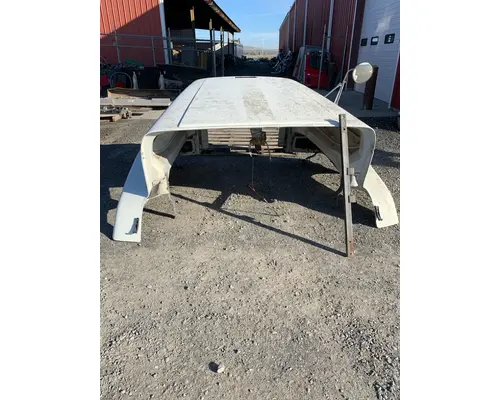 FREIGHTLINER FLD 120 HOOD