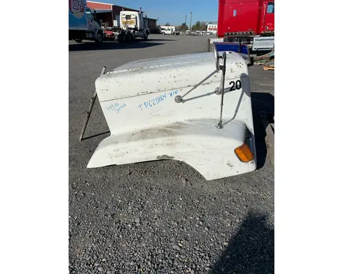 FREIGHTLINER FLD 120 HOOD