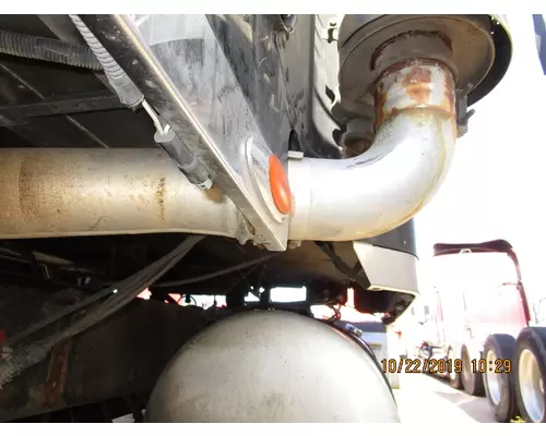 FREIGHTLINER FLD 132 XL CLASSIC Exhaust Pipe