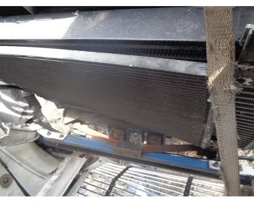 FREIGHTLINER FLD_40606 AC Condenser