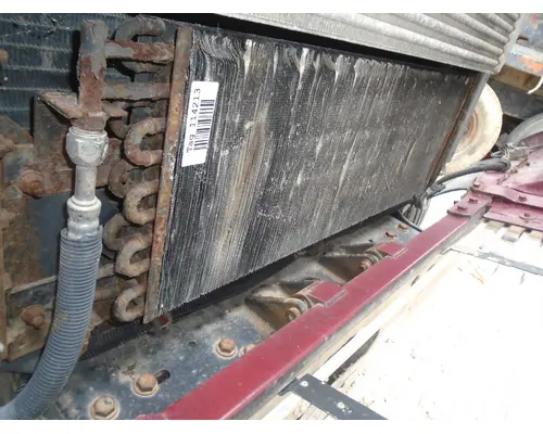 FREIGHTLINER FLD_40607 AC Condenser
