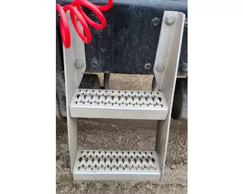 FREIGHTLINER FLD/CLASSIC Step