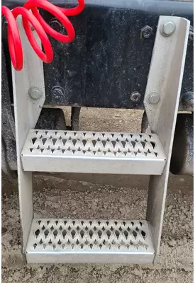 FREIGHTLINER FLD/CLASSIC Step