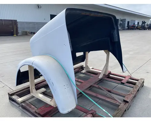 FREIGHTLINER FLD Classic Hood