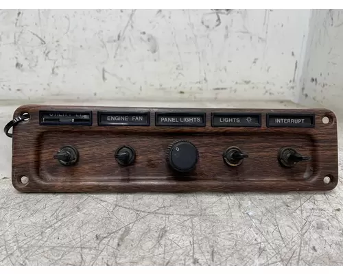FREIGHTLINER FLD SD Dash  Console Switch