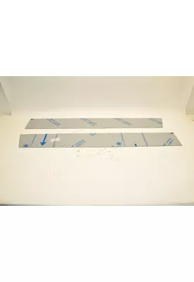 FREIGHTLINER FLD Series Sun Visor (External)