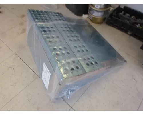 FREIGHTLINER FLD112 / FLD120 Battery Tray