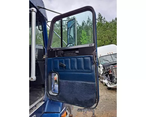 FREIGHTLINER FLD112 1988-2003 DOOR ASSEMBLY, FRONT