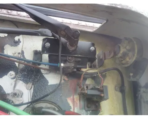 FREIGHTLINER FLD112 SD WINDSHIELD WIPER ASSEMBLY