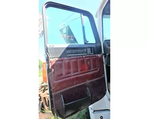 FREIGHTLINER FLD112SD Door Assembly, Front