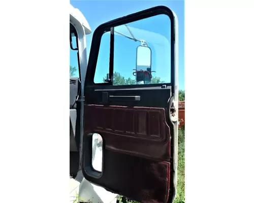 FREIGHTLINER FLD112SD Door Assembly, Front