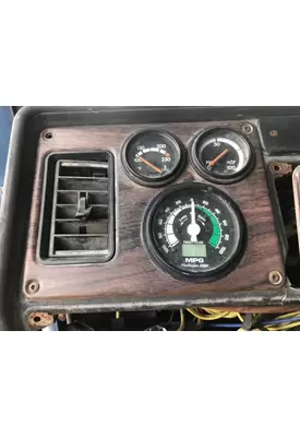FREIGHTLINER FLD112SD Instrument Cluster