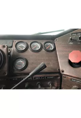 FREIGHTLINER FLD112SD Instrument Cluster