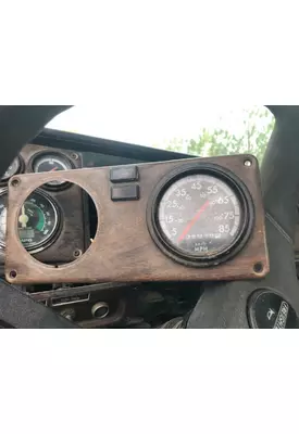 FREIGHTLINER FLD112SD Instrument Cluster