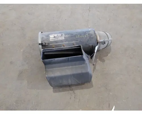 FREIGHTLINER FLD112 AIR CLEANER