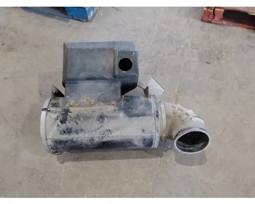 FREIGHTLINER FLD112 AIR CLEANER