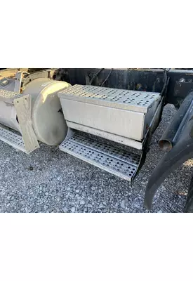 FREIGHTLINER FLD112 Battery Box/Tray