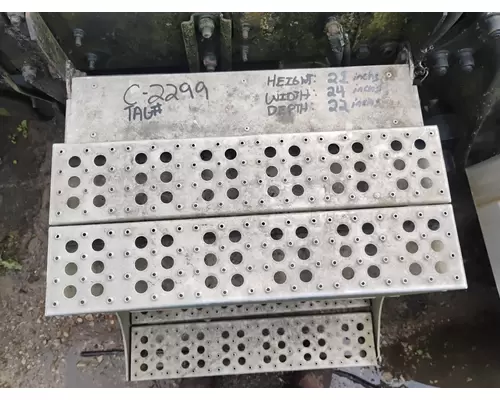 FREIGHTLINER FLD112 Battery Box