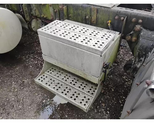 FREIGHTLINER FLD112 Battery Box
