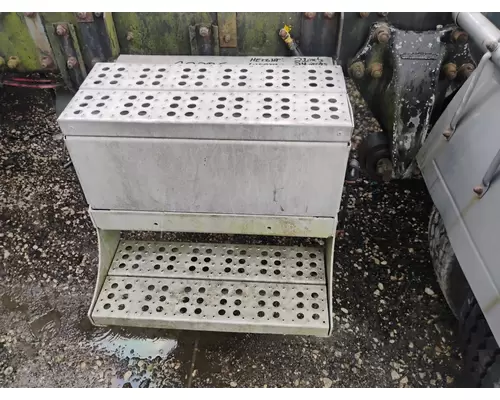 FREIGHTLINER FLD112 Battery Box