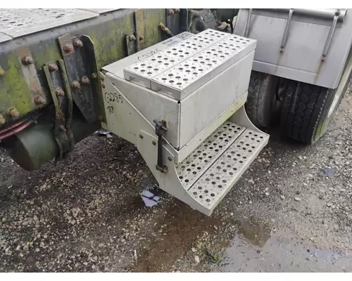 FREIGHTLINER FLD112 Battery Box