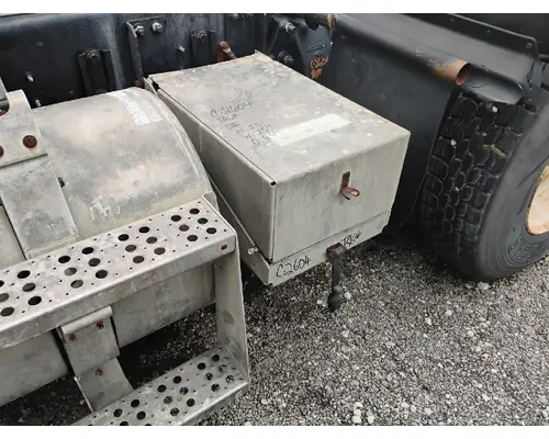 FREIGHTLINER FLD112 Battery Box