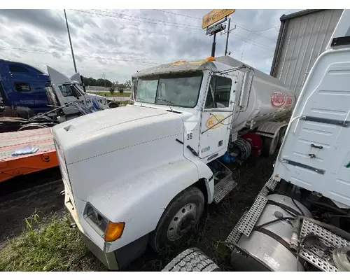 FREIGHTLINER FLD112 Box  Bed