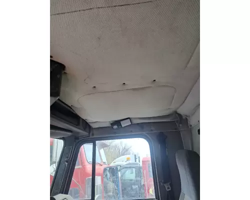 FREIGHTLINER FLD112 Cab