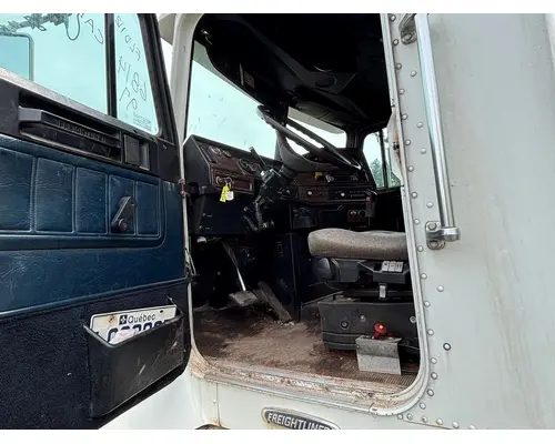 FREIGHTLINER FLD112 Cab
