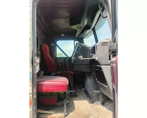 FREIGHTLINER FLD112 Cab